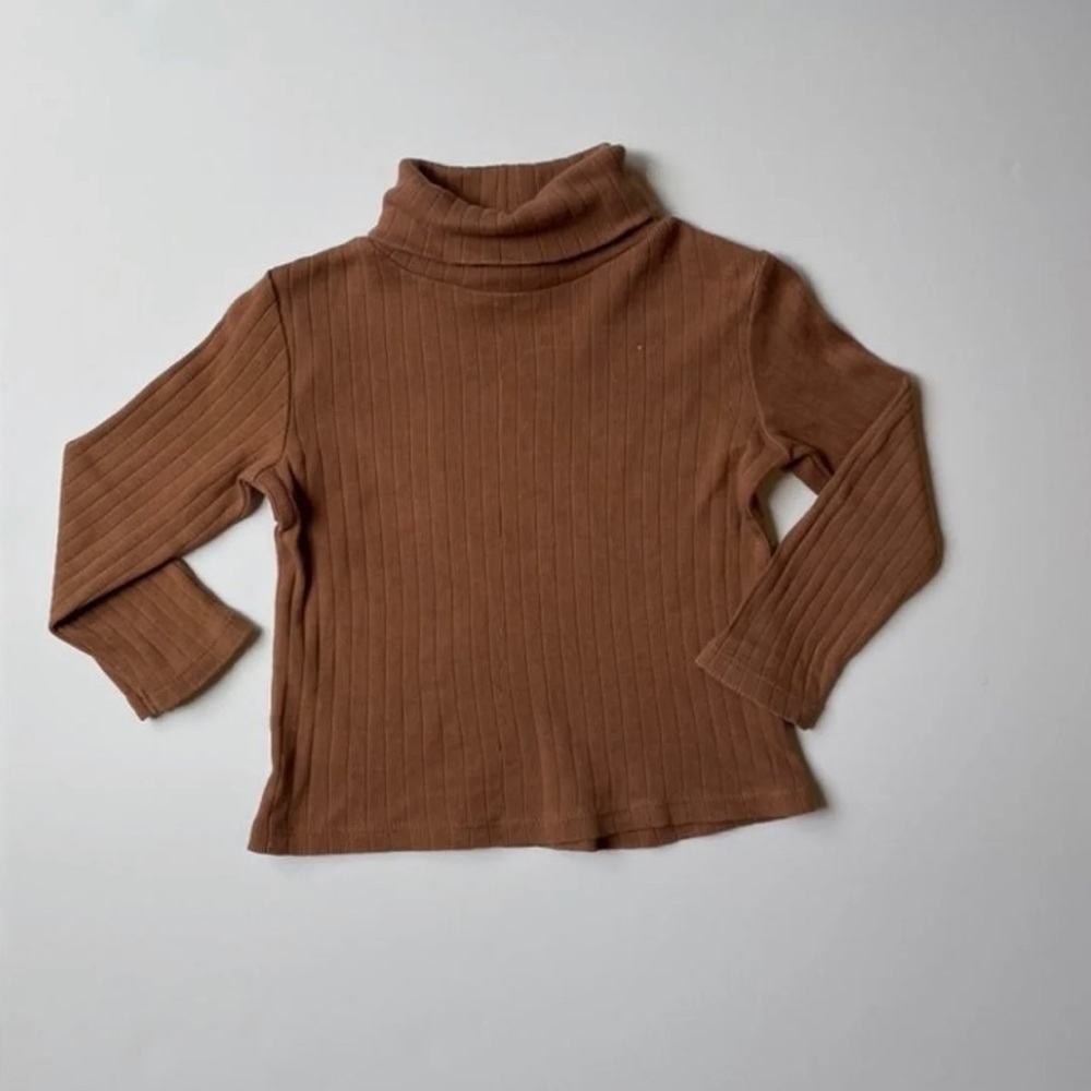 Fin and Vince Turtleneck